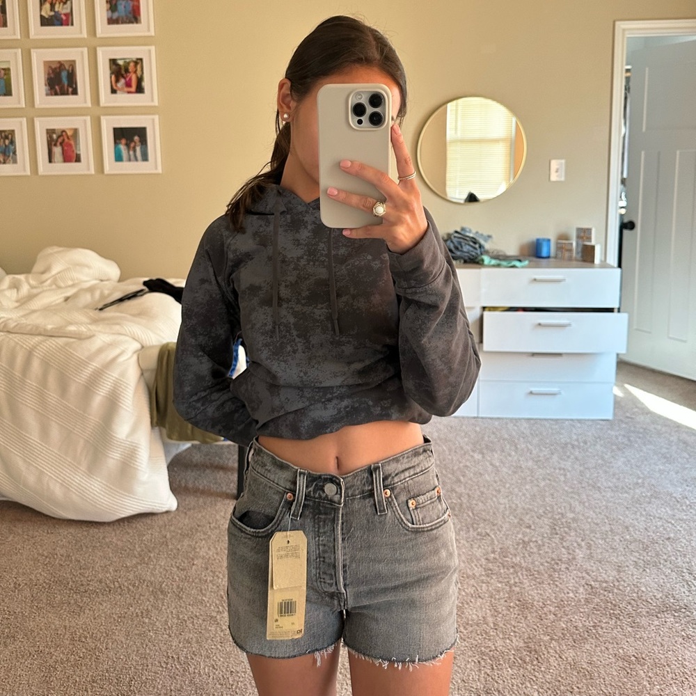 Black 501 Levi Jean shorts